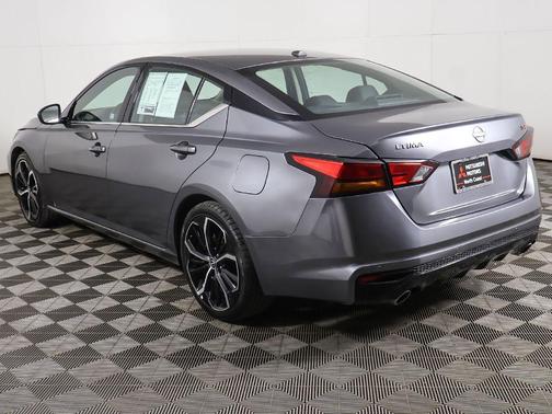 Gun Metallic 2024 Nissan Altima SR FWD