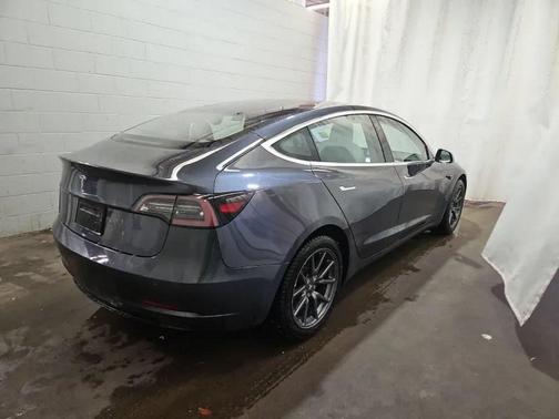 2019 Tesla Model 3 Mid Range