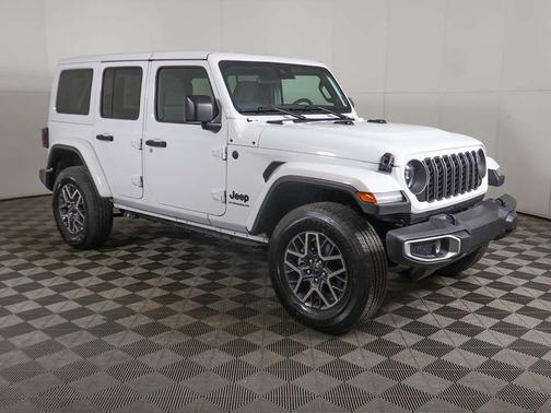 Bright White Clearcoat 2025 Jeep Wrangler 4-Door Sahara 4x4