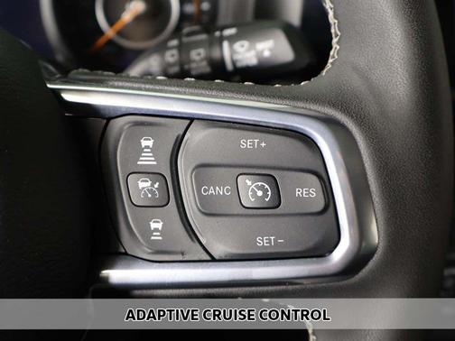 Bright White Clearcoat 2025 Jeep Wrangler 4-Door Sahara 4x4