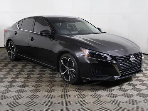 2023 Nissan Altima SR FWD