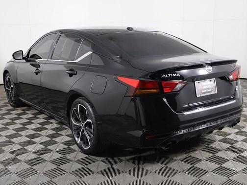2023 Nissan Altima SR FWD