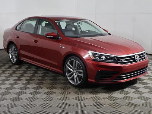 2018 Volkswagen Passat 2.0T R-Line