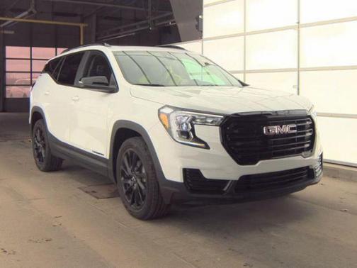 Summit White 2023 GMC Terrain SLE