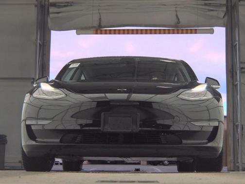 2019 Tesla Model 3 Mid Range