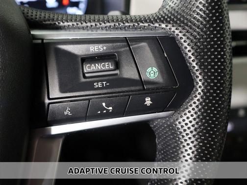 Labrador Black Metallic 2023 Mitsubishi Outlander PHEV SEL