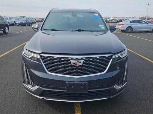 2022 Cadillac XT6 Premium Luxury AWD
