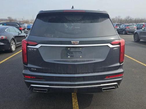 2022 Cadillac XT6 Premium Luxury AWD