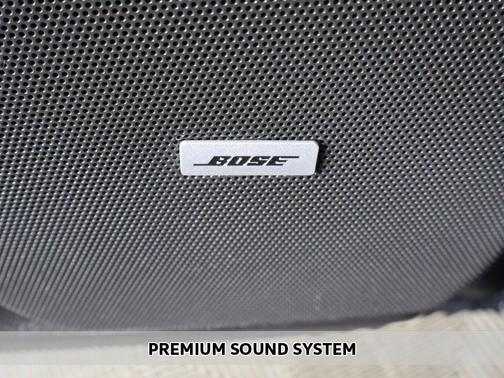 Wilder Metallic 2022 Cadillac XT6 Premium Luxury AWD