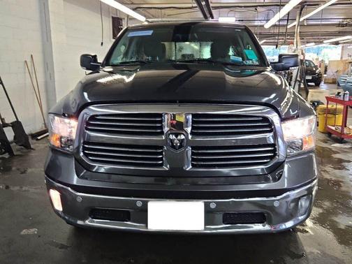 Granite Crystal Metallic Clearcoat 2018 RAM 1500 Big Horn