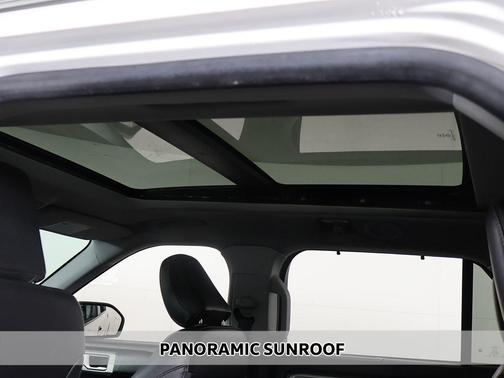 Star White Metallic Tri-Coat 2022 Ford Explorer Limited