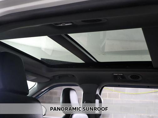 Star White Metallic Tri-Coat 2022 Ford Explorer Limited