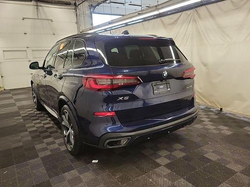 Phytonic Blue Metallic 2021 BMW X5 xDrive40i