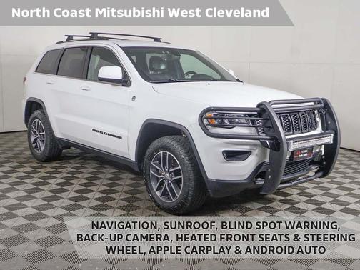 Bright White Clearcoat 2020 Jeep Grand Cherokee Laredo