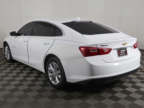Summit White 2023 Chevrolet Malibu FWD 1LT