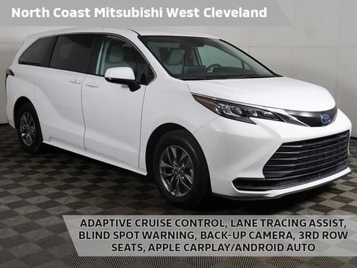 2024 Toyota Sienna LE