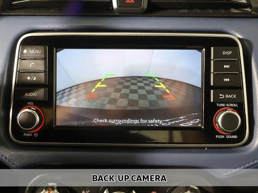 Super Black Metallic 2025 Nissan Versa 1.6 SV