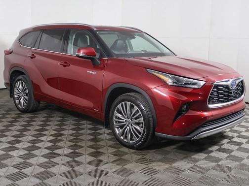 2021 Toyota Highlander Hybrid Platinum