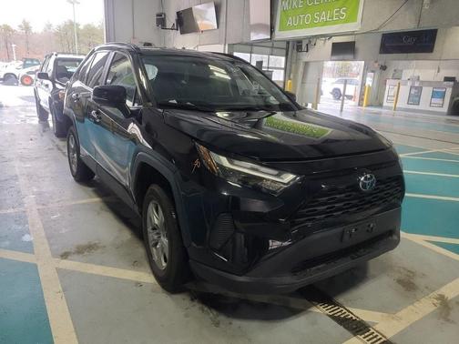 2024 Toyota RAV4 XLE