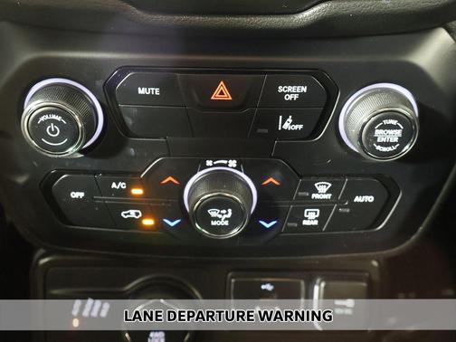 Black Clearcoat 2023 Jeep Renegade Upland