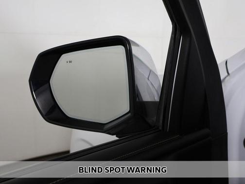 Summit White 2023 Chevrolet Suburban Premier