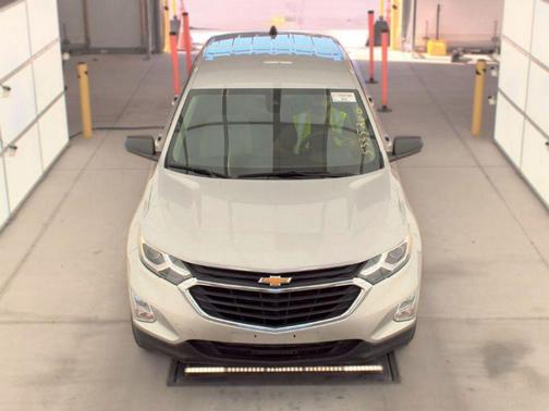 Silver Ice Metallic 2020 Chevrolet Equinox LS