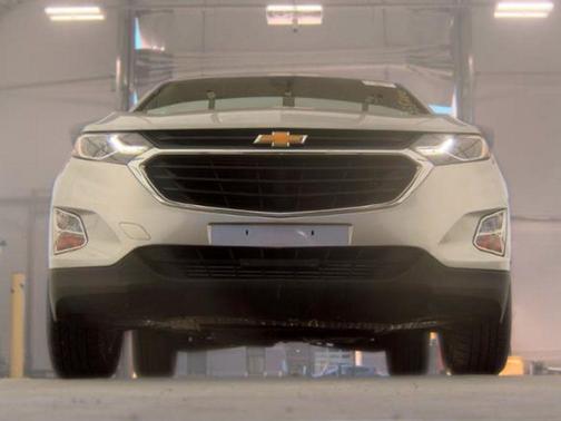 Silver Ice Metallic 2020 Chevrolet Equinox LS