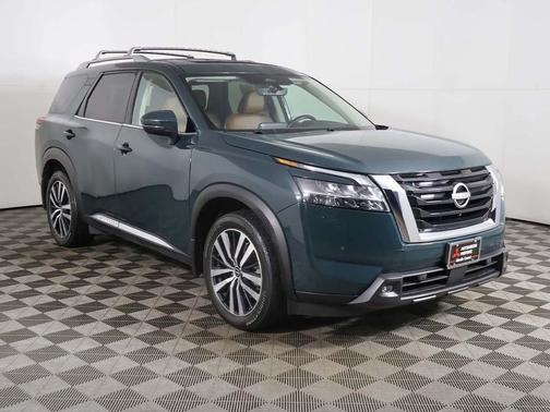 2023 Nissan Pathfinder Platinum 4WD