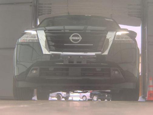 2023 Nissan Pathfinder Platinum 4WD
