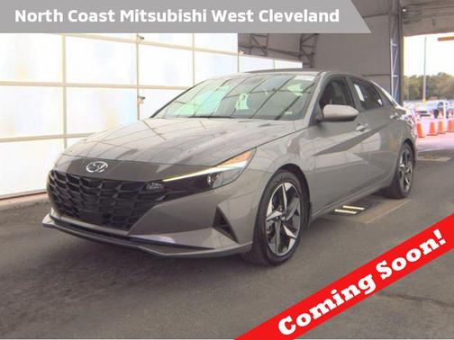Fluid Metal 2023 Hyundai ELANTRA SEL