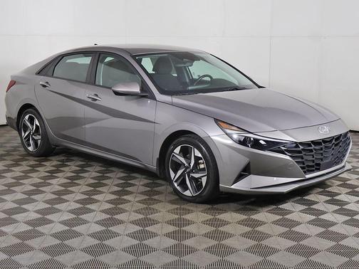 Fluid Metal 2023 Hyundai ELANTRA SEL