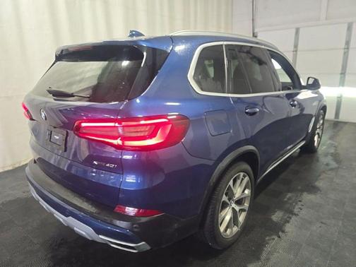Phytonic Blue Metallic 2022 BMW X5 xDrive40i