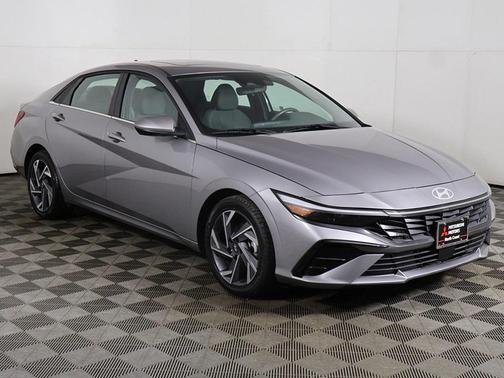 2025 Hyundai ELANTRA SEL
