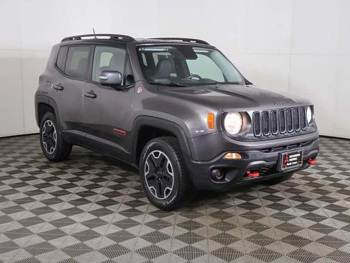 Granite Crystal Metallic Clearcoat 2017 Jeep Renegade Trailhawk