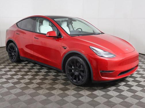 2022 Tesla Model Y Long Range Dual Motor All-Wheel Drive