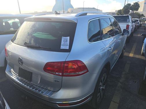 2017 Volkswagen Touareg V6 Wolfsburg Edition