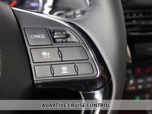 Labrador Black Pearl 2026 Mitsubishi Eclipse Cross SE