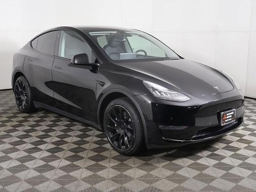 2022 Tesla Model Y Long Range Dual Motor All-Wheel Drive