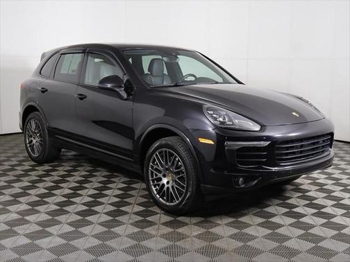 2017 Porsche Cayenne Platinum Edition