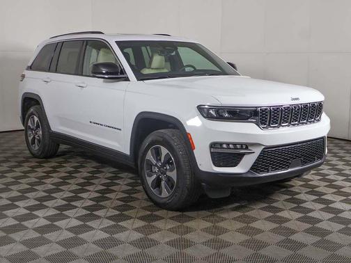 Bright White Clearcoat 2022 Jeep Grand Cherokee 4xe Base