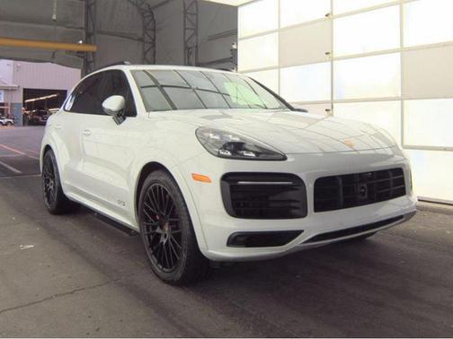 2022 Porsche Cayenne GTS