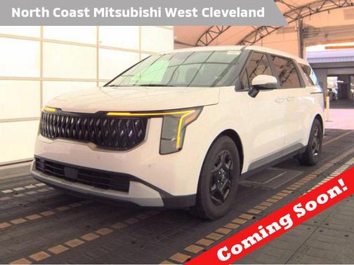 Snow White Pearl 2025 Kia Carnival LXS