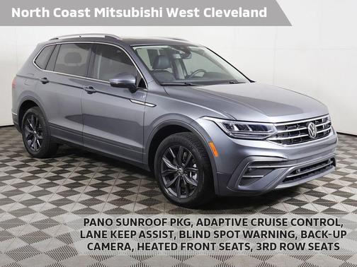 Platinum Gray Metallic 2024 Volkswagen Tiguan 2.0T SE