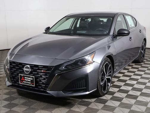 Gun Metallic 2024 Nissan Altima SR FWD