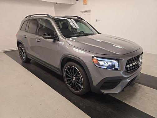 Mountain Grey Metallic 2023 Mercedes-Benz GLB 250 Base