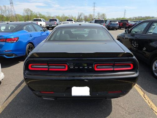 Pitch Black Clearcoat 2022 Dodge Challenger GT