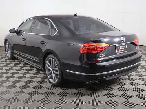 2016 Volkswagen Passat 1.8T R-Line