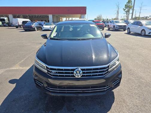 2016 Volkswagen Passat 1.8T R-Line
