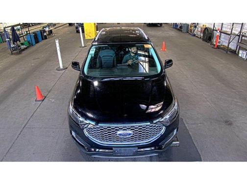 Agate Black Metallic 2024 Ford Edge SEL