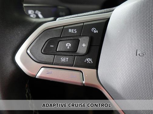 Deep Black 2022 Volkswagen Tiguan 2.0T SE 4MOTION